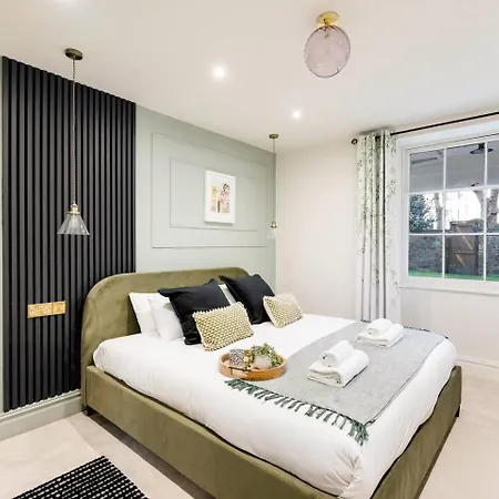 Stunning Clifton Garden Retreat Apartament