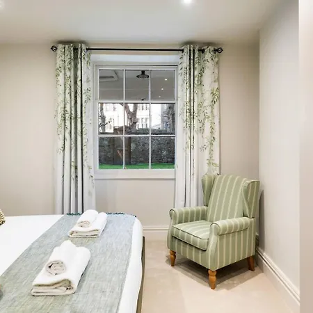 Stunning Clifton Garden Retreat * Bristol