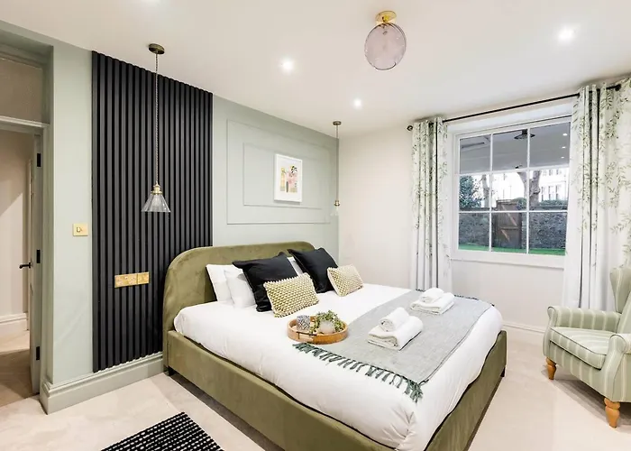 Stunning Clifton Garden Retreat Apartament